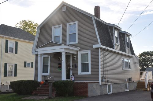 57 Crompton St, Acushnet, MA, 02743-2122 | Card Image