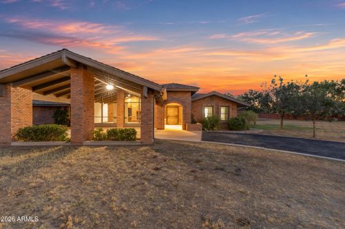 1821 E Elliot Rd, Gilbert, AZ, 85234-7108 | Card Image