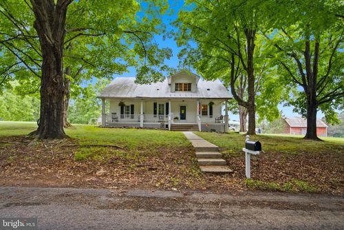 2197 Mauzy Rd, BERKELEY SPRINGS, WV, 25411-4030 | Card Image