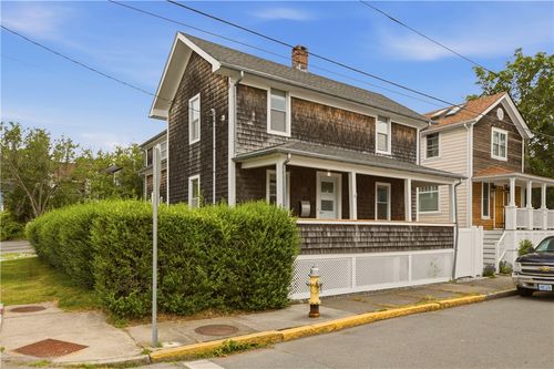 59 Houston Ave, Newport, RI, 02840-3913 | Card Image