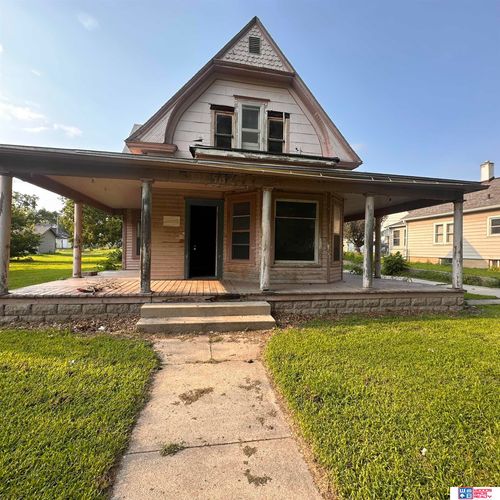 715 7th St, Fairbury, NE, 68352-2418 | Card Image