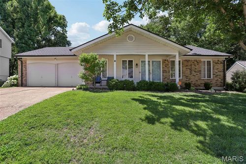 987 Century Oaks Dr, Manchester, MO, 63021-6921 | Card Image