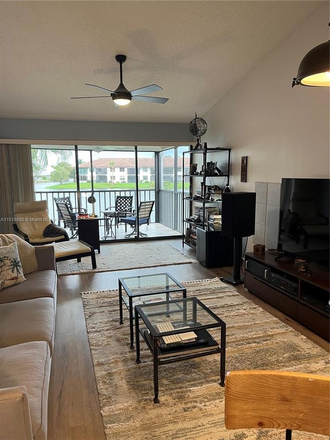 APT-15 - 6001 Se Landing Way, Condo with 2 bedrooms, 2 bathrooms and null parking in Stuart FL | Image 6