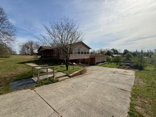 555 Eastside Dr, White Bluff, TN, 37187-4822 | Card Image
