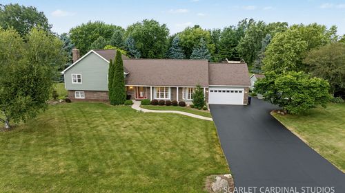 38W324 Killey Ln, Geneva, IL, 60134-3537 | Card Image
