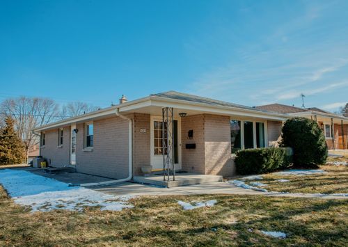 4200 S Mccarty Ave, Saint Francis, WI, 53235-5540 | Card Image