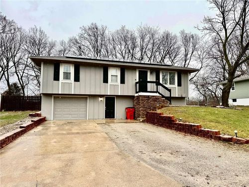 2203 S Owings St, Oak Grove, MO, 64075-9012 | Card Image