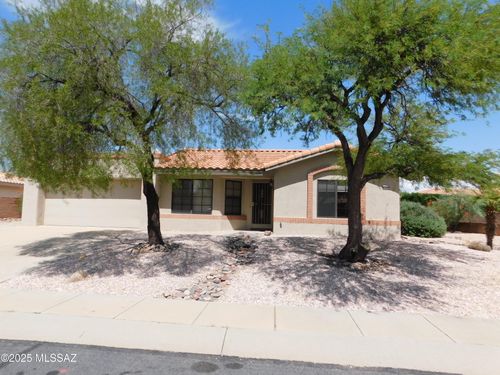 1151 E Haystack Dr, Oro Valley, AZ, 85755-9151 | Card Image