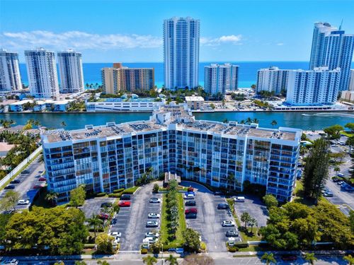 apt-822-1000 Parkview Dr, Hallandale Beach, FL, 33009-2987 | Card Image