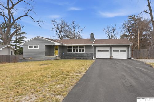 8120 Keystone Dr, Omaha, NE, 68134-4226 | Card Image