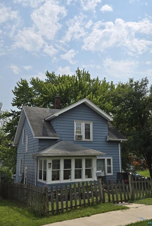 3022 Devonshire St, Duluth, MN, 55806-1307 | Card Image