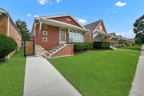 6625 S Kilbourn Ave, Chicago, IL, 60629-5618 | Card Image