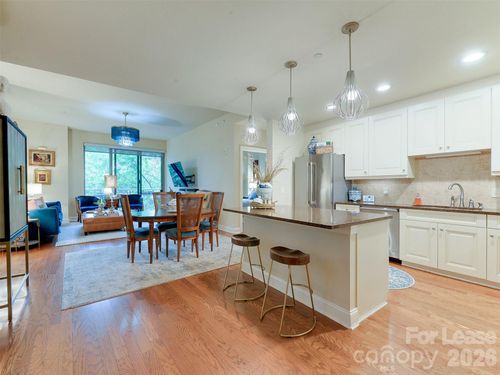 306-701 Royal Ct, Charlotte, NC, 28202-2751 | Card Image