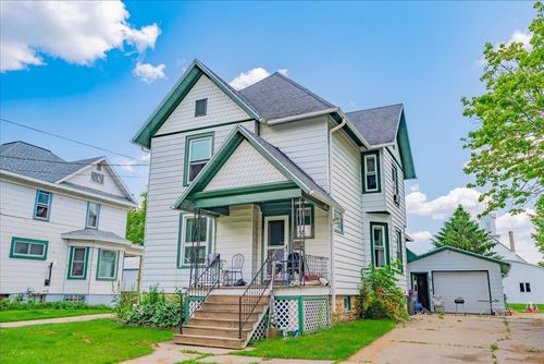 215 N Main St, REESEVILLE, WI, 53579-9509 | Card Image