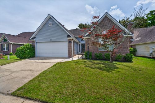 720 Putter Dr, Niceville, FL, 32578-3835 | Card Image