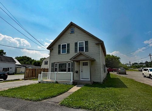 3 Meadow St, Rutland, VT, 05701-3960 | Card Image