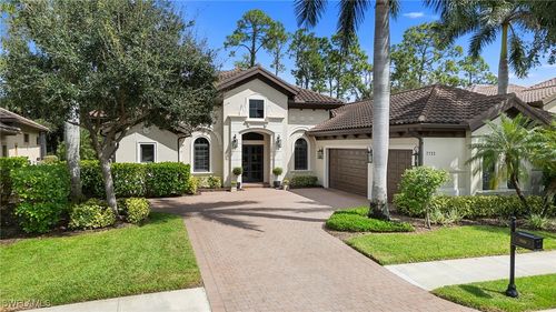 7721 Classics Dr, NAPLES, FL, 34113-3346 | Card Image