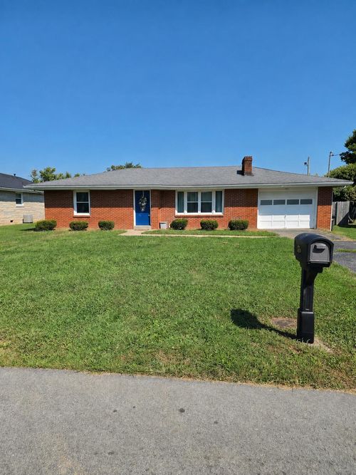 817 Maplewood Dr, Mount Sterling, KY, 40353 | Card Image