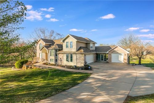 16100 E 34th Ter S, Independence, MO, 64055-3074 | Card Image