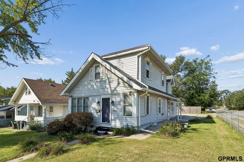 1824 N 32nd St, Omaha, NE, 68111-4227 | Card Image