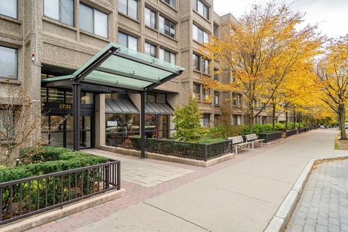 apt-717-1731 Beacon St, Brookline, MA, 02445-5327 | Card Image