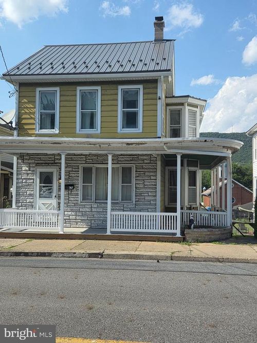 767 Main St, LYKENS, PA, 17048-1412 | Card Image
