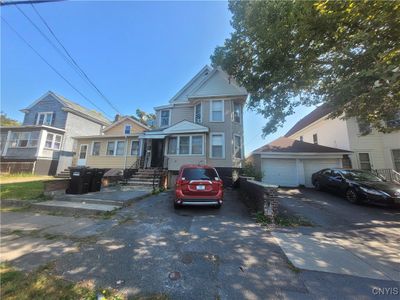 1204 N State Street, Home with 6 bedrooms, 3 bathrooms and null parking in Syracuse NY | Image 2