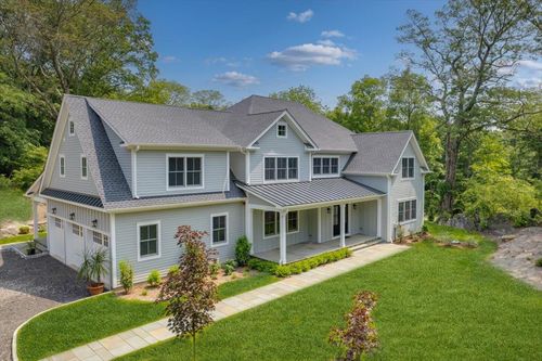 63 Buckout Rd, White Plains, NY, 10604-1502 | Card Image