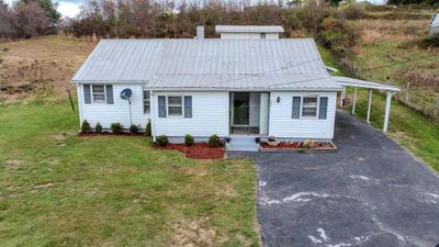 344 Armory Rd, House other with 3 bedrooms, 1 bathrooms and 1 parking in Galax VA | Image 3