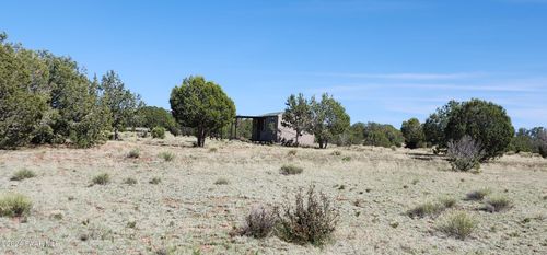 690 Westwood Ranch, Ash Fork, AZ, 86320 | Card Image