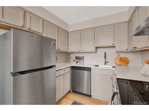 206-1350 Josephine St, Denver, CO, 80206-2243 | Card Image