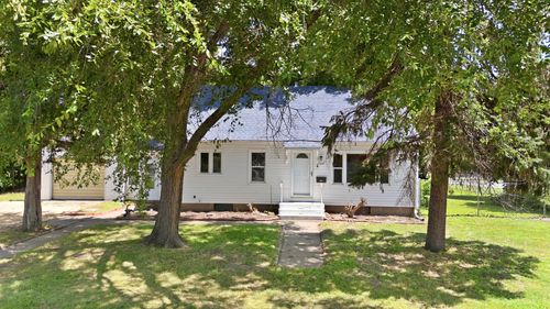 704 2nd Ave, Camanche, IA, 52730-1606 | Card Image