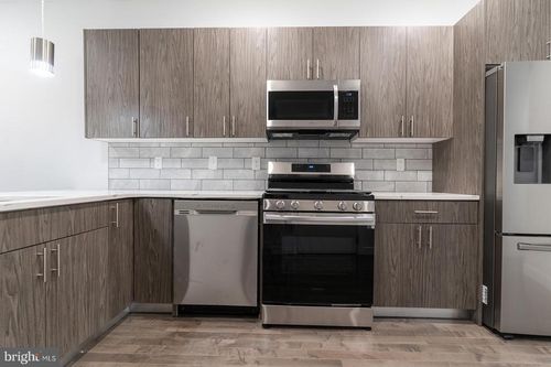 2-1947 N 7th St, PHILADELPHIA, PA, 19122-2003 | Card Image