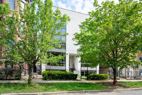 1e-2324 W Huron St, Chicago, IL, 60612-1243 | Card Image