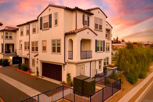 2328 Stardust Gln, Escondido, CA, 92025-6492 | Card Image