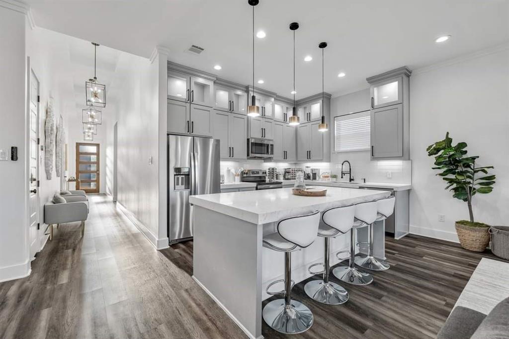 Aransas St, Dallas, TX 75212