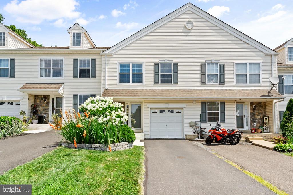 Residential Lease in DOYLESTOWN