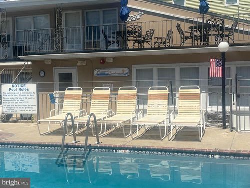 422 E 4th Avenue, WILDWOOD, NJ, 08260 | Card Image