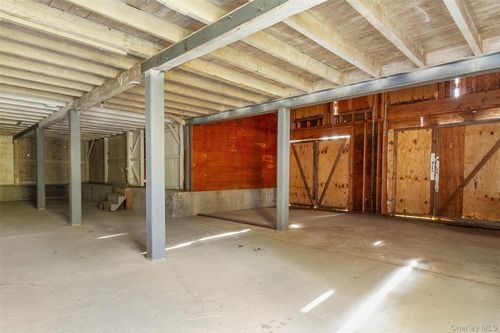 6 Fields Ln, Brewster, NY, 10509-3505 | Card Image