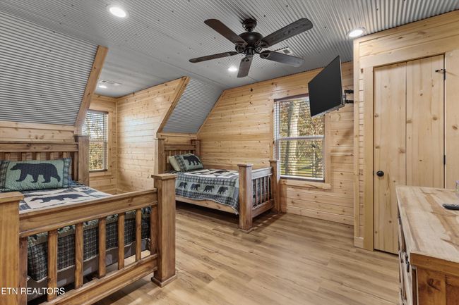 1109 Dry Valley Rd, House other with 2 bedrooms, 3 bathrooms and null parking in Townsend TN | Image 20