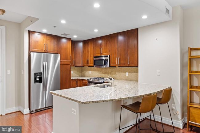 APT-213 - 8220 Crestwood Heights Dr, Condo with 1 bedrooms, 1 bathrooms and null parking in MCLEAN VA | Image 7