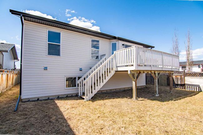 355 Duston Street, Home with 4 bedrooms, 3 bathrooms and 2 parking in Red Deer AB | Image 31