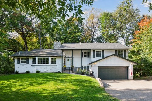 522 Shadyway Rd, Wayzata, MN, 55391-1109 | Card Image