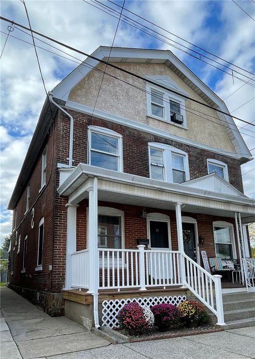54 W Saucon St, HELLERTOWN, PA, 18055-1731 | Card Image