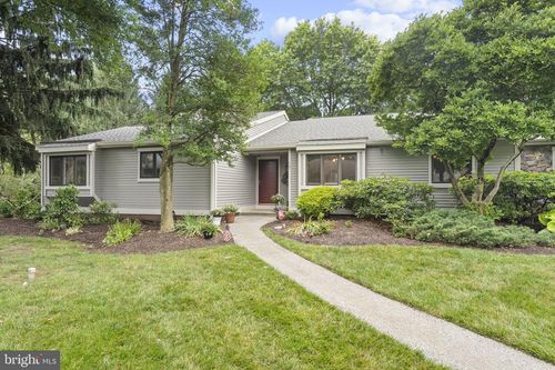 727-727 Inverness Dr, WEST CHESTER, PA, 19380-6881 | Card Image