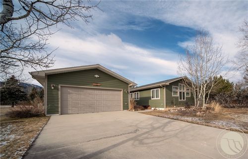 1007 Lazy M St, Red Lodge, MT, 59068-9040 | Card Image