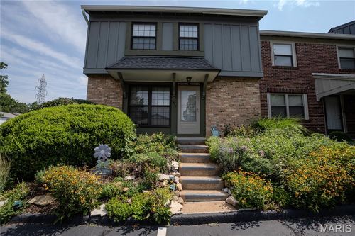 115-2414 Hiddencrest Ln, Ballwin, MO, 63021-5843 | Card Image