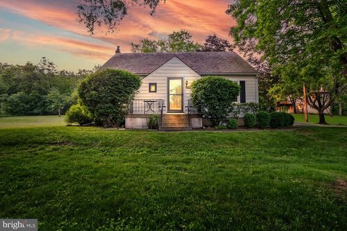 3155 Church St, HELLERTOWN, PA, 18055-9651 | Card Image