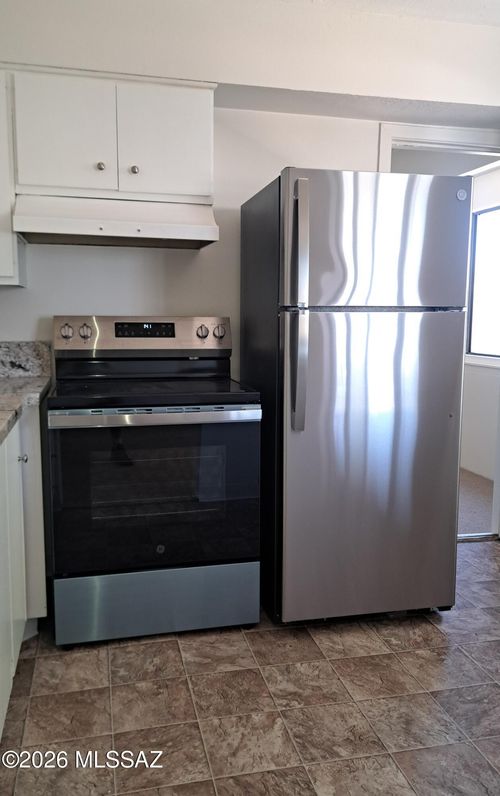 1336 S Avenida Polar, Tucson, AZ, 85710-5260 | Card Image