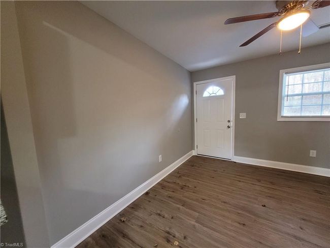 APT-6 - 800 Dodson Mill Rd, Home with 1 bedrooms, 1 bathrooms and null parking in Pilot Mountain NC | Image 5